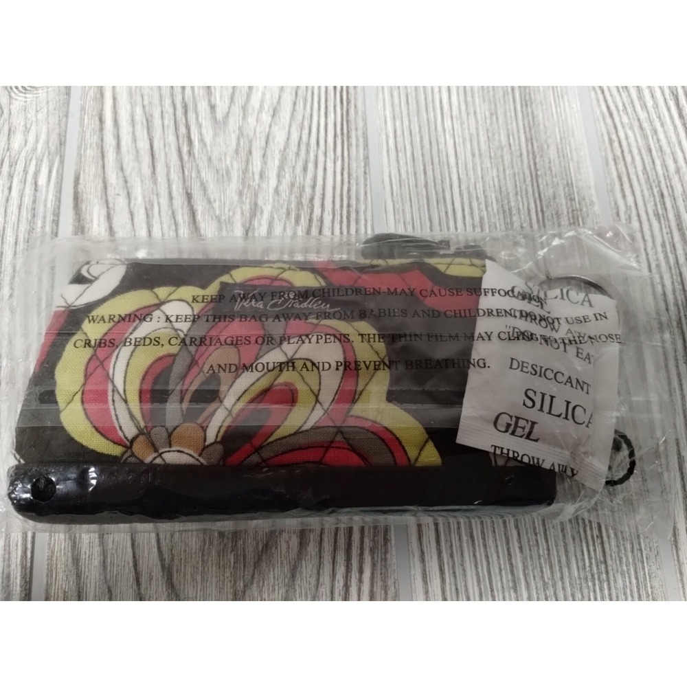Vera Bradley Coin Purse Patchwork New In Package Key Ring Zipper - Picture 2 of 2